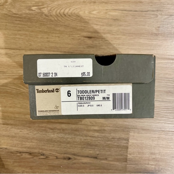 Timberland 6 Inch Boot “Butters” 🧈 Size 6 infant used with box 📦 - Picture 7 of 7